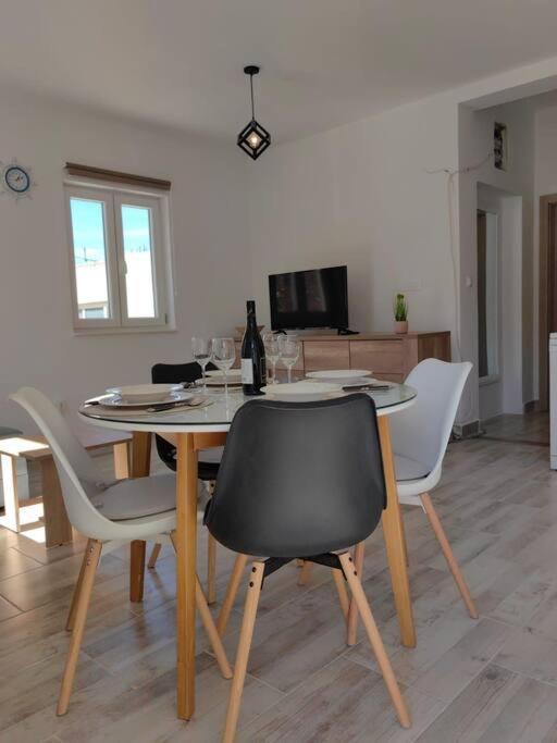 Apartment Marija, New 1Bd Apt With Free Parking Split Eksteriør billede