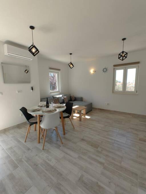 Apartment Marija, New 1Bd Apt With Free Parking Split Eksteriør billede